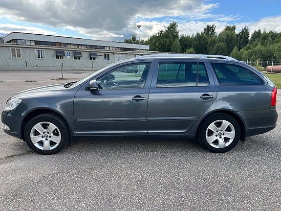 Skoda Octavia 2 of 24