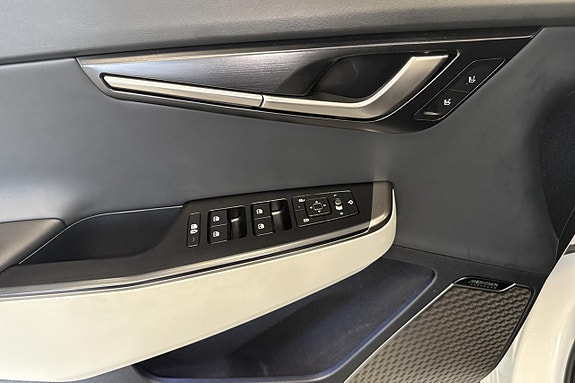 Kia EV6 8 of 14