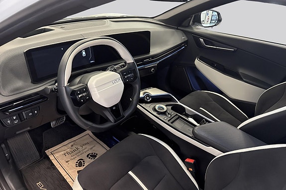 Kia EV6 7 of 14