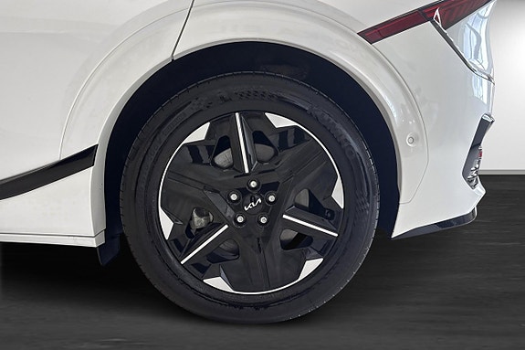 Kia EV6 14 of 14
