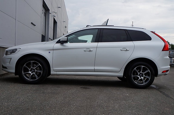 Volvo XC60 8 of 30