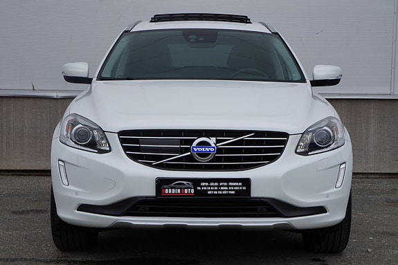 Volvo XC60 2 of 30