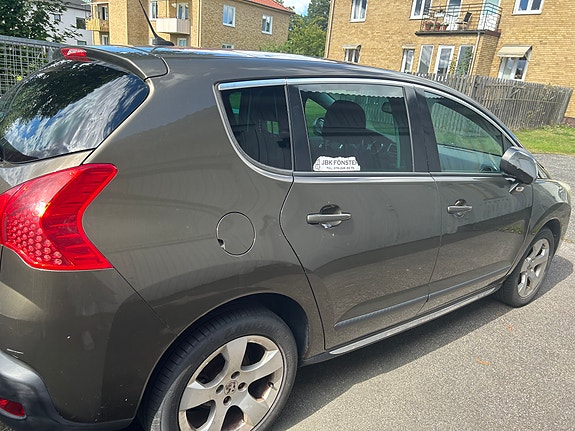 Peugeot 3008 5 of 6