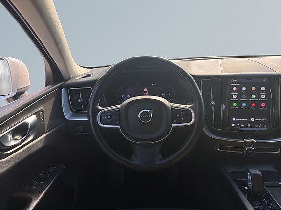 Volvo XC60 9 of 18