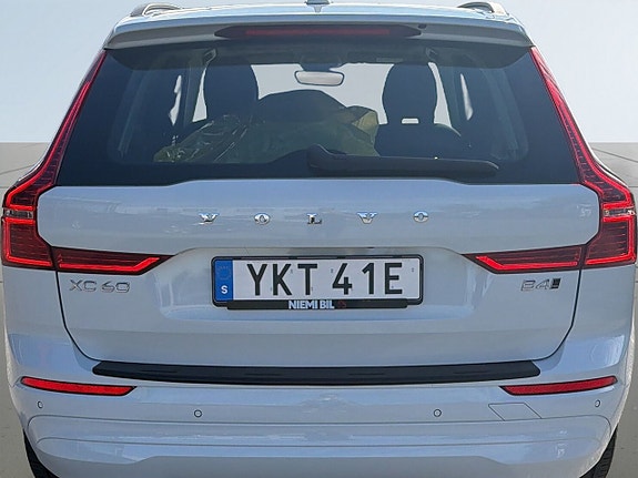 Volvo XC60 12 of 18