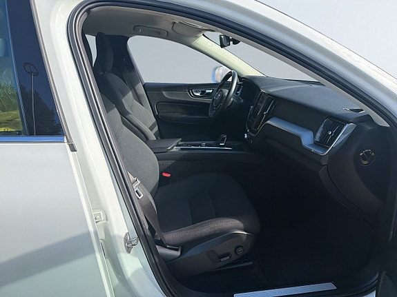 Volvo XC60 10 of 18