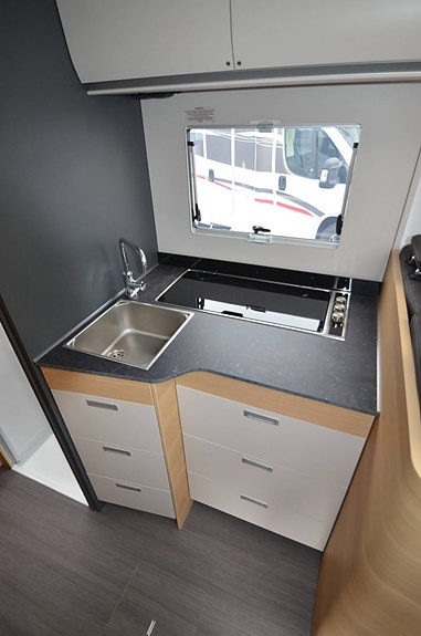 Adria Coral 670 SL (AC,solcell, auto) 8 of 16