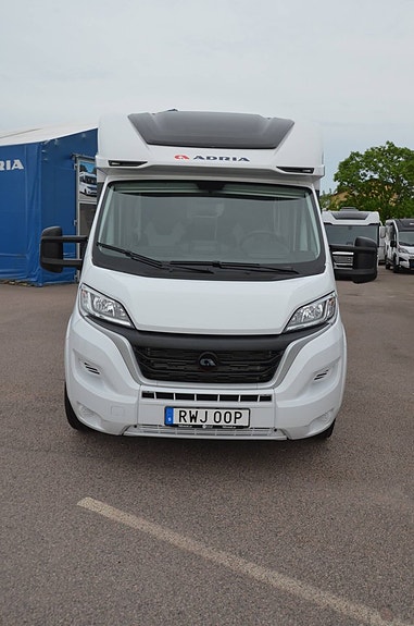 Adria Coral 670 SL (AC,solcell, auto) 2 of 16