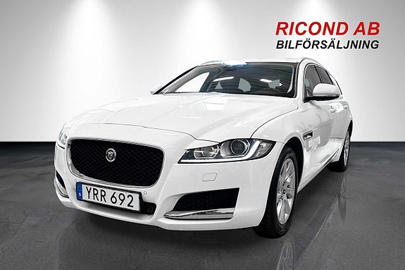 Jaguar XF 8 of 20