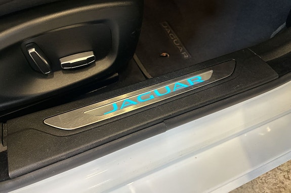 Jaguar XF 20 of 20