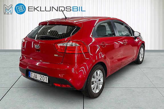 Kia Rio 6 of 21