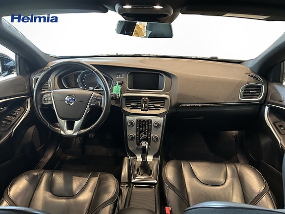 Volvo V40 Cross Country 7 of 22