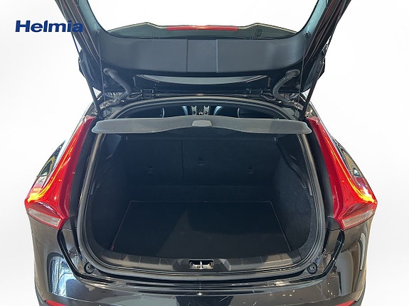Volvo V40 Cross Country 22 of 22