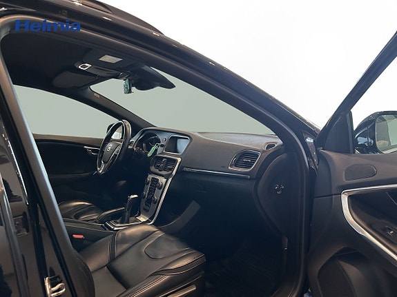 Volvo V40 Cross Country 6 of 22