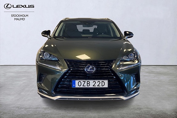 Lexus NX300h 15 of 20
