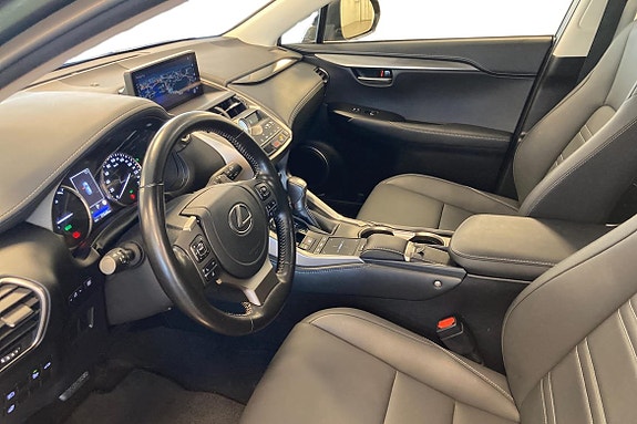 Lexus NX300h 7 of 20