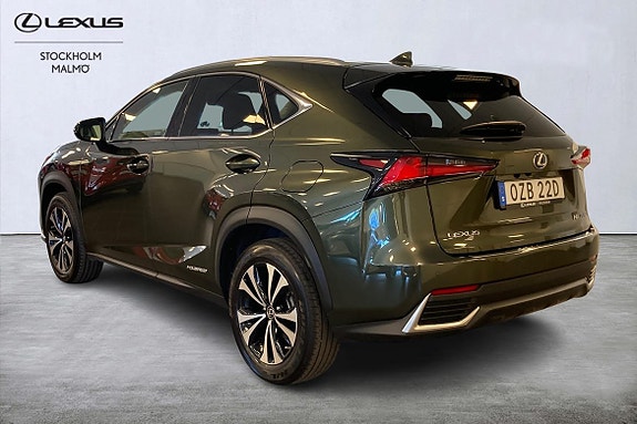 Lexus NX300h 3 of 20