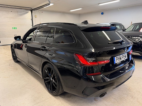 BMW 330i 5 of 15
