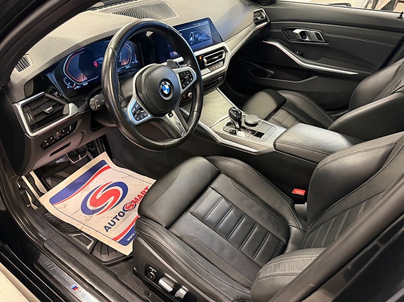 BMW 330i 8 of 15