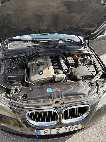 BMW 523i 5 of 7