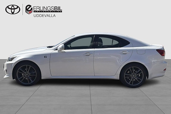 Lexus IS220d 3 of 16