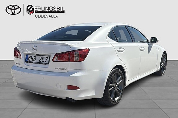 Lexus IS220d 12 of 16