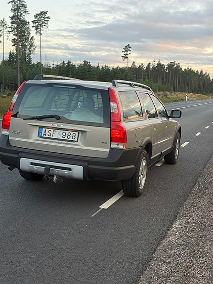 Volvo XC70 4 of 6