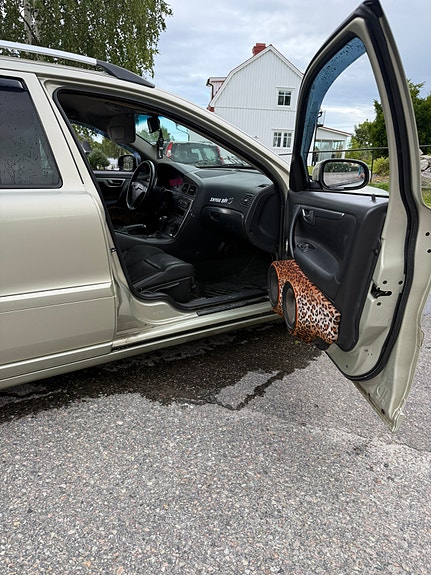 Volvo V70 6 of 9