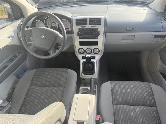 Dodge Caliber 7 of 16
