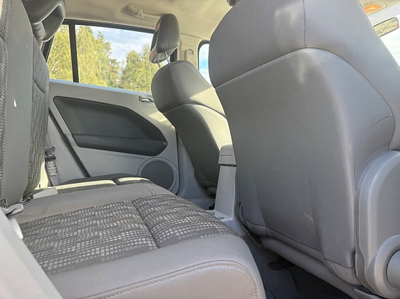 Dodge Caliber 12 of 16