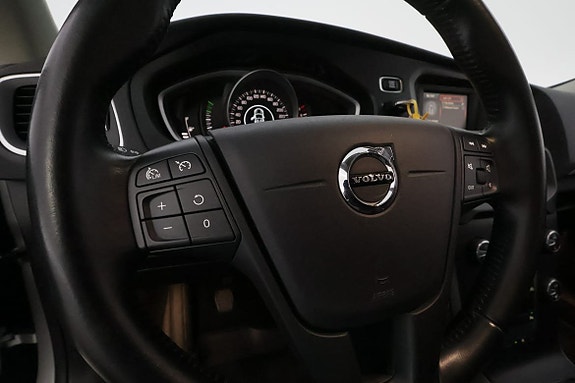 Volvo V40 15 of 29