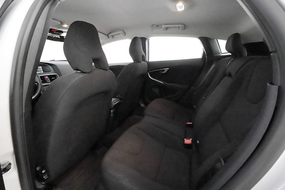 Volvo V40 19 of 29