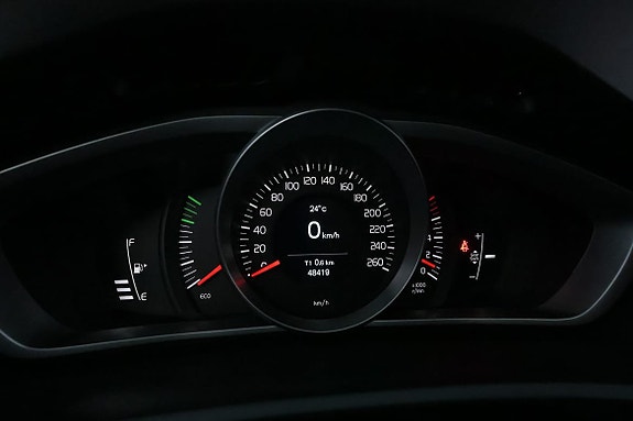 Volvo V40 23 of 29