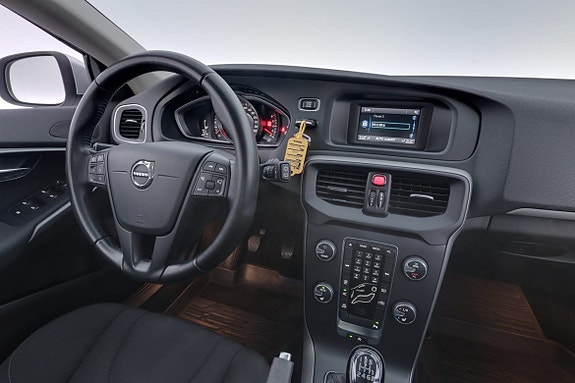 Volvo V40 13 of 29