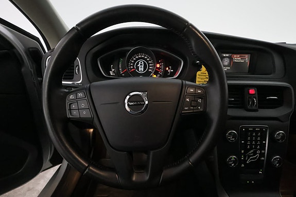 Volvo V40 14 of 29