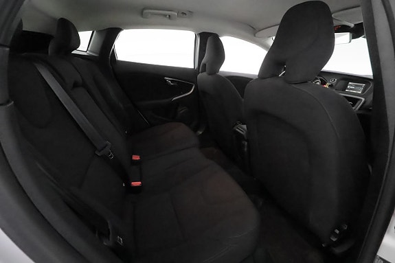 Volvo V40 20 of 29