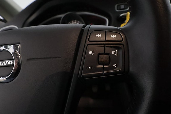 Volvo V40 17 of 29