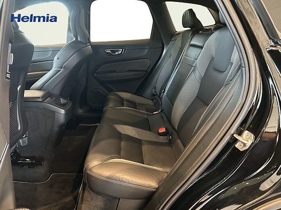 Volvo XC60 7 of 15