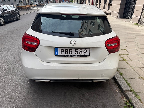 Mercedes-Benz A180 4 of 5