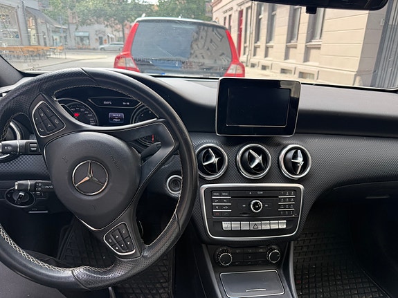 Mercedes-Benz A180 5 of 5
