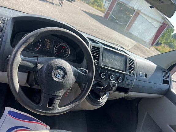 Volkswagen Transporter 11 of 13