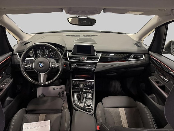BMW 218i 9 of 19