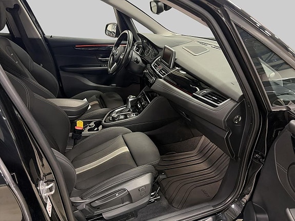 BMW 218i 11 of 19
