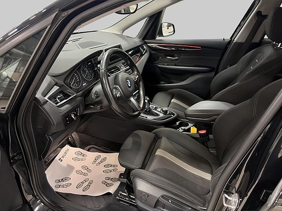BMW 218i 12 of 19