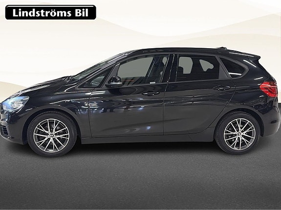 BMW 218i 5 of 19