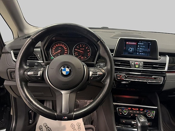 BMW 218i 13 of 19
