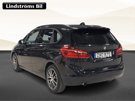 BMW 218i 4 of 19