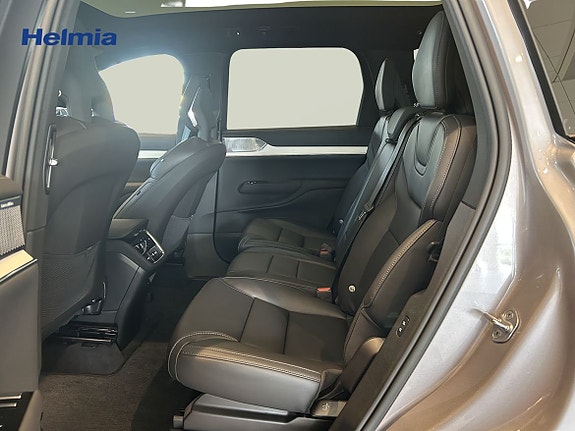 Volvo EX90 7 of 15
