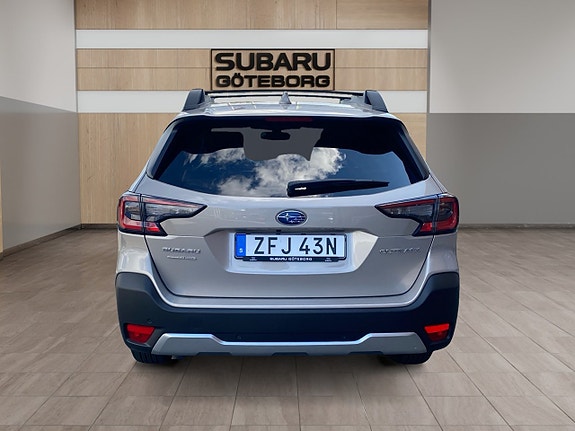 Subaru Outback 3 of 15
