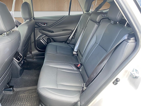 Subaru Outback 11 of 15